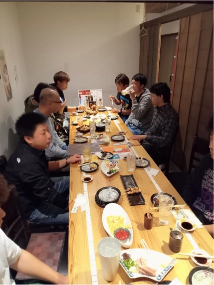 現地での食事会